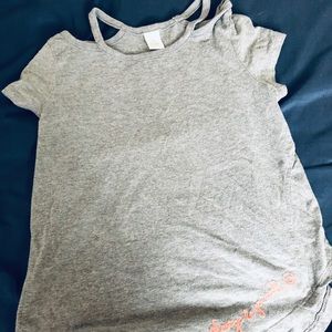 Gray shirt size:L 14